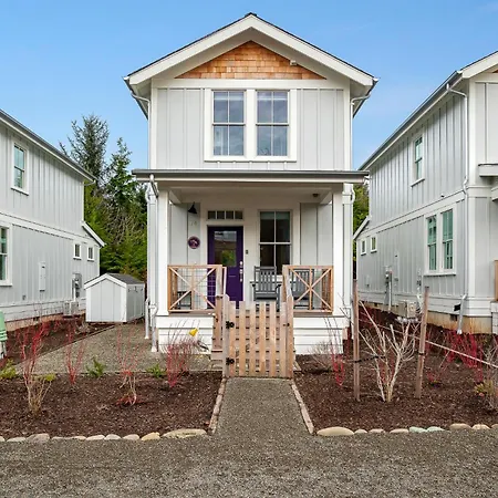 Purple Pelican By Seabrook Hospitality